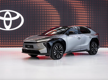 Toyota gây sốc tại Nhật Bản: Doanh số xe điện tăng 3.300%, vượt xa BYD nhờ trợ giá khủng