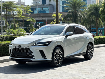 Từ nay, người mua Lexus có thể tiết kiệm gần 400 triệu đồng nhờ quy định thuế mới