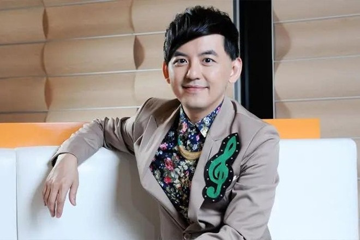 MC nổi tiếng tấn công tình dục nhiều phụ nữ, bị phát hiện đã mua và tải xuống tổng cộng 2.259 video khiêu dâm