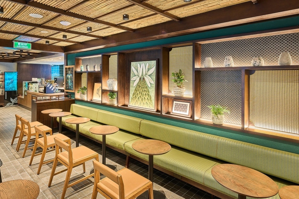 Starbucks tiếp tục mở cửa hàng đậm chất truyền thống thứ 2 ngay tại Di sản thiên nhiên thế giới của Việt Nam- Ảnh 3. Starbucks tiếp tục mở cửa hàng đậm chất truyền thống thứ 2 ngay tại Di sản thiên nhiên thế giới của Việt Nam- Ảnh 3.