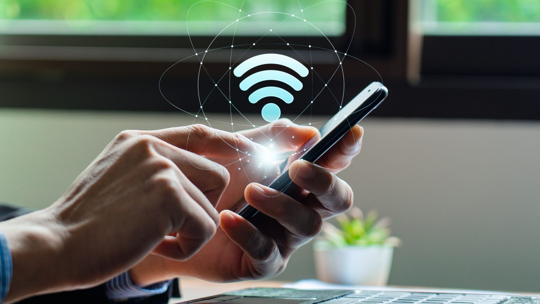 Công an phát thông báo quan trọng đến toàn bộ người dùng Wi-fi công cộng - Ảnh 1.