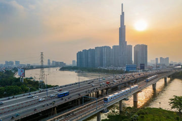 Báo ngoại kinh ngạc trước 'kỳ tích Việt Nam': Tăng trưởng cao nhất ASEAN, thẳng tiến vào top 15 cường quốc thương mại?