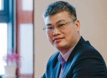 Giáo sư trẻ nhất của trường kinh tế nổi tiếng Việt Nam: Giữ chức Viện trưởng, từng học Tiến sĩ ở Mỹ, sở hữu 5 bằng sáng chế độc quyền