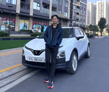Lần đầu mua ô tô, chủ xe tiết lộ lý do quyết định “chốt không cần nghĩ” VinFast VF 5
