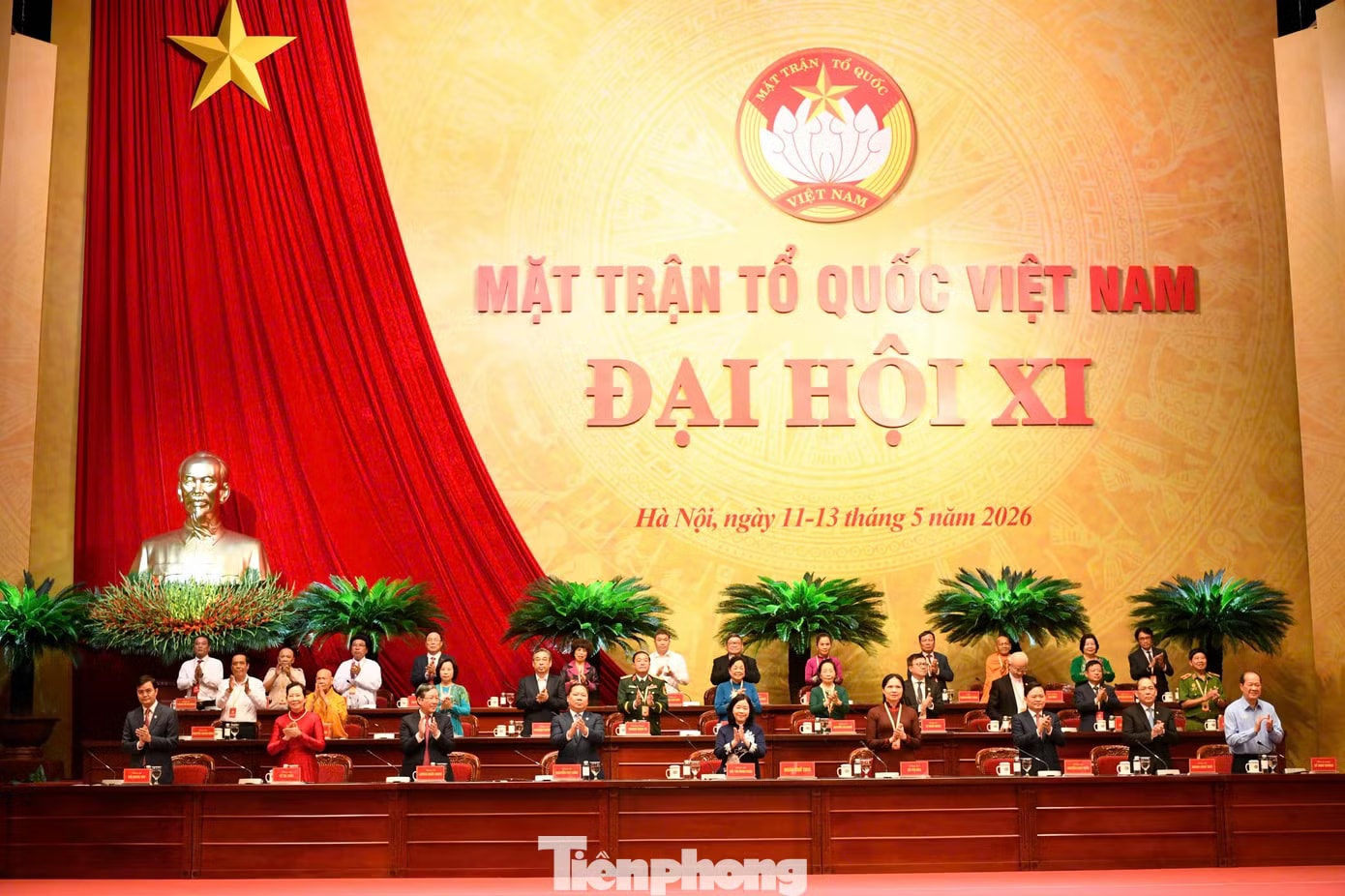Phiên trù bị chiều 11/5 đã bầu Đoàn Chủ tịch Đại hội gồm 33 vị. Ảnh: Như Ý. Sáng nay, khai mạc Đại hội Mặt trận Tổ quốc lần thứ XI - Ảnh 1.