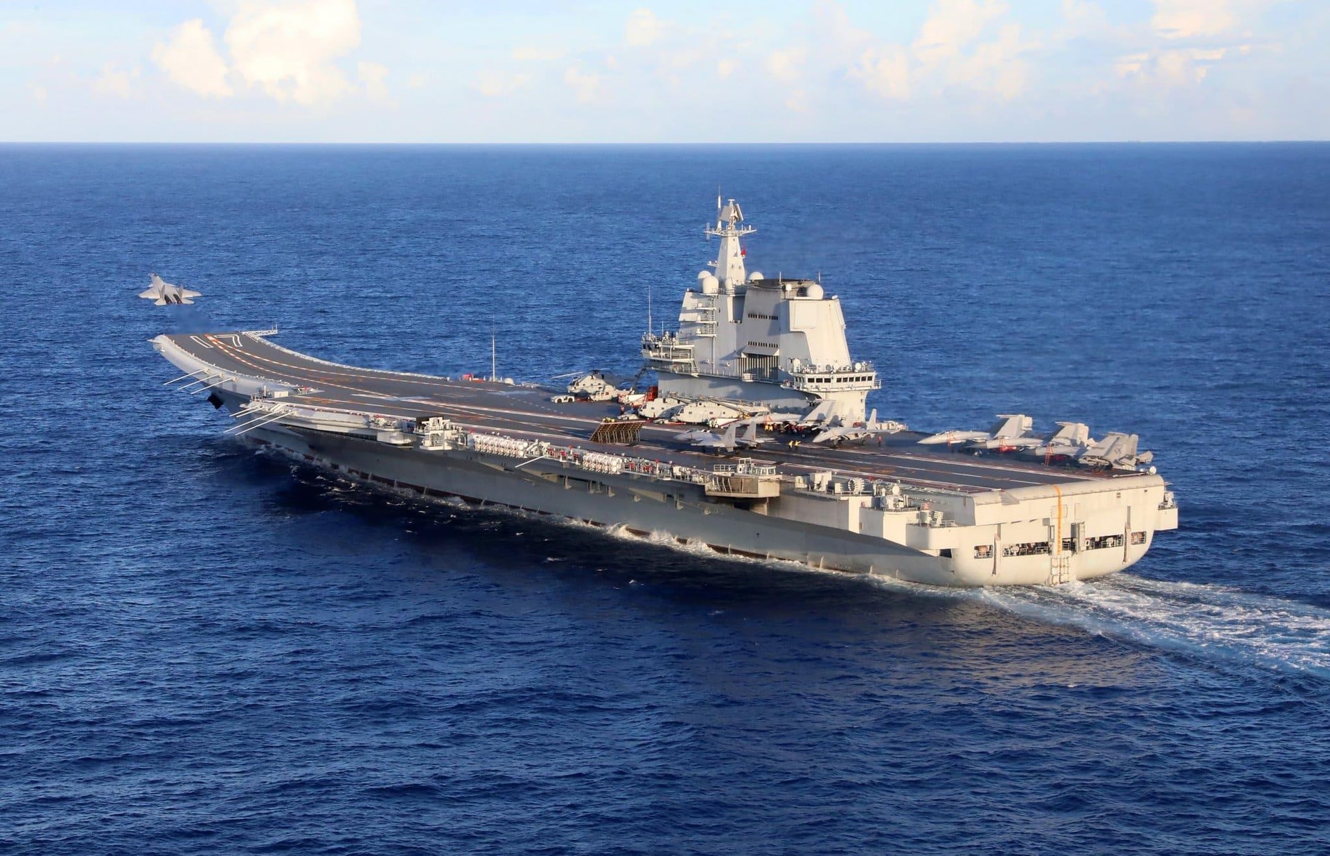 plan-carrier-in-pacific_1778668978.jpg