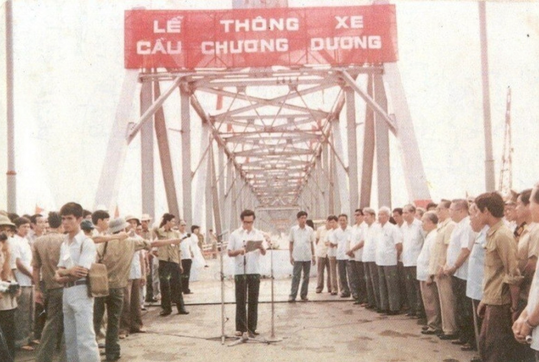 Cây cầu thép - bê tông đầu tiên được thiết kế và xây dựng hoàn toàn bởi kỹ sư, công nhân Hà Nội sẽ được mở rộng- Ảnh 1. Cây cầu thép - bê tông đầu tiên được thiết kế và xây dựng hoàn toàn bởi kỹ sư, công nhân Hà Nội sẽ được mở rộng- Ảnh 1.