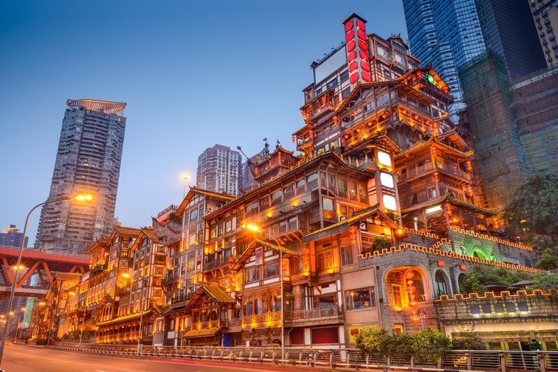 'Thành phố lơ lửng' ven sông: Biểu tượng hơn 2.000 năm giữa lòng 'đô thị 8D'- Ảnh 2. 'Thành phố lơ lửng' ven sông: Biểu tượng hơn 2.000 năm giữa lòng 'đô thị 8D'- Ảnh 2.