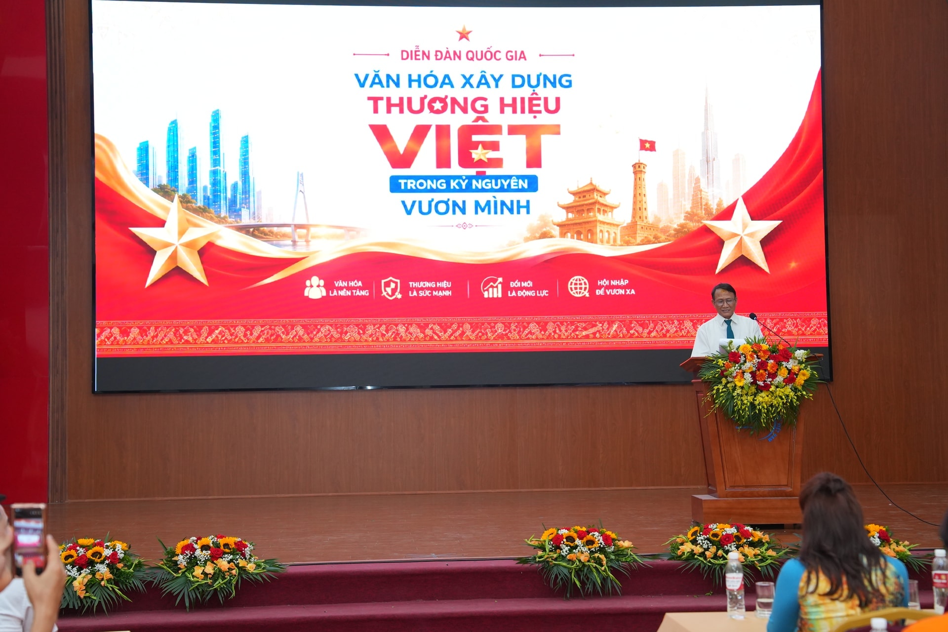 Diễn đàn Quốc gia: Văn hóa kiến tạo thương hiệu Việt trong kỷ nguyên hội nhập - Ảnh 1.