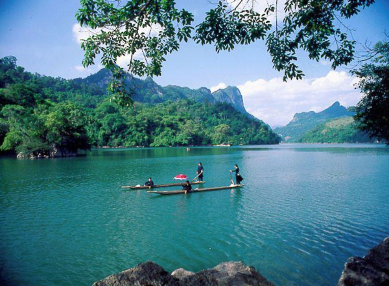 Quy hoạch hồ nước ngọt 200 triệu năm tuổi, lớn nhất Việt Nam, đẹp nhất thế giới thành điểm đến du lịch khác biệt- Ảnh 1.