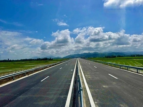 Ngày mai, thông xe cao tốc gần 11.000 tỷ có bóng dáng Tập đoàn Đèo Cả- Ảnh 1. Ngày mai, thông xe cao tốc gần 11.000 tỷ có bóng dáng Tập đoàn Đèo Cả- Ảnh 1.