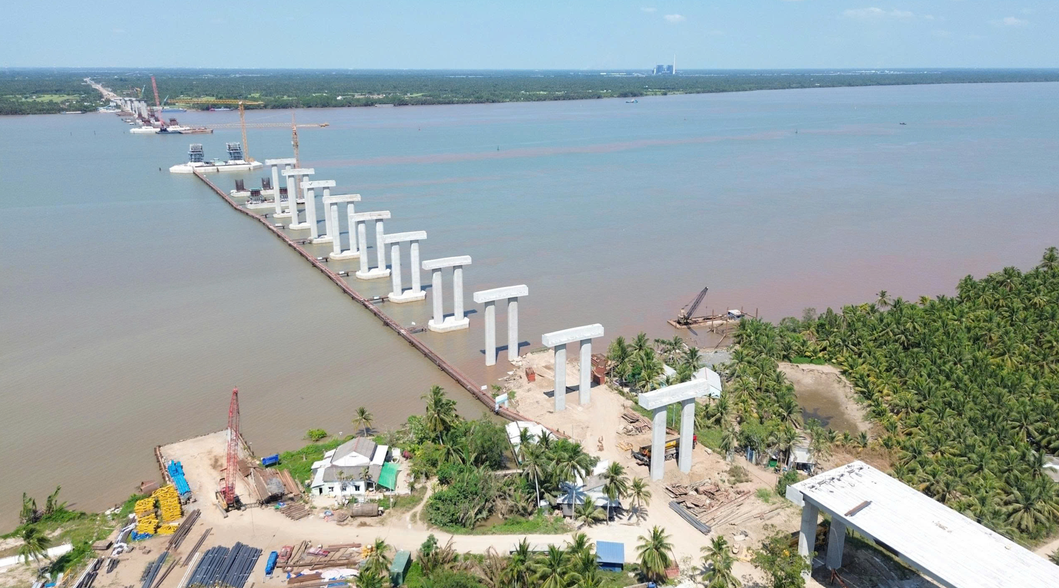 Cầu vượt sông 8.000 tỷ xoá bỏ toàn bộ các bến phà lâu đời, rút ngắn khoảng 80km từ miền Tây đến TP. HCM: Đã hoàn thành 70%, 2 năm nữa thông xe- Ảnh 1. Cầu vượt sông 8.000 tỷ xoá bỏ toàn bộ các bến phà lâu đời, rút ngắn khoảng 80km từ miền Tây đến TP. HCM: Đã hoàn thành 70%, 2 năm nữa thông xe- Ảnh 1.