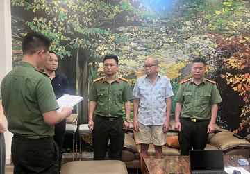 Khám xét một công ty, tịch thu gần 100 tấn quặng đất hiếm chuẩn bị được xuất khẩu: Khởi tố, bắt Giám đốc Trần Văn Quận, 69 tuổi