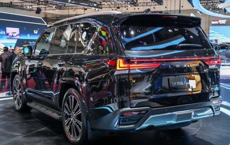 Lexus LX 2026 với khung gầm cứng cáp hơn nhưng trọng lượng lại giảm tới 200kg