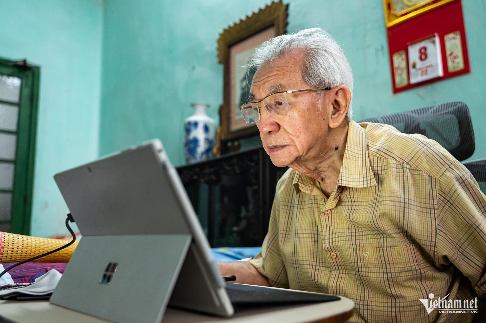 giao-su-pham-huy-dung-3.jpg