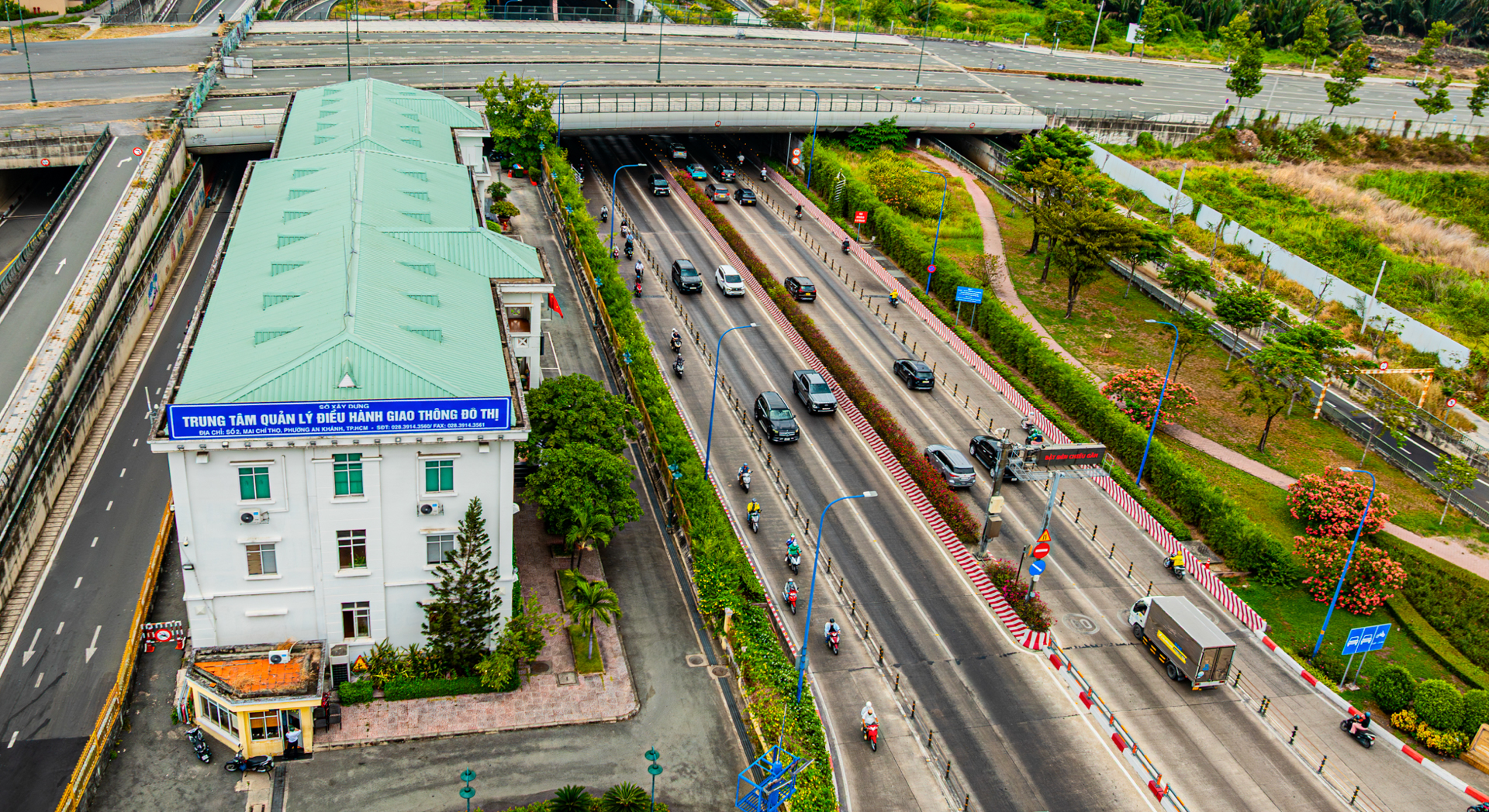 Đánh chìm khối bê tông nặng hơn 100.000 tấn xuống sông, Việt Nam hoàn thành công trình lập kỷ lục Đông Nam Á, vốn đầu tư hơn 2.000 tỷ- Ảnh 1. Đánh chìm khối bê tông nặng hơn 100.000 tấn xuống sông, Việt Nam hoàn thành công trình lập kỷ lục Đông Nam Á, vốn đầu tư hơn 2.000 tỷ- Ảnh 1.