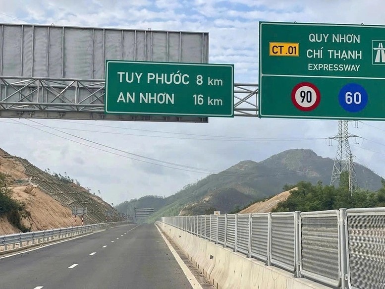 Ngày mai, Việt Nam dự kiến đưa vào khai thác tuyến cao tốc gần 15.000 tỷ chạy dọc 2 tỉnh rộng bậc nhất cả nước- Ảnh 1. Ngày mai, Việt Nam dự kiến đưa vào khai thác tuyến cao tốc gần 15.000 tỷ chạy dọc 2 tỉnh rộng bậc nhất cả nước- Ảnh 1.