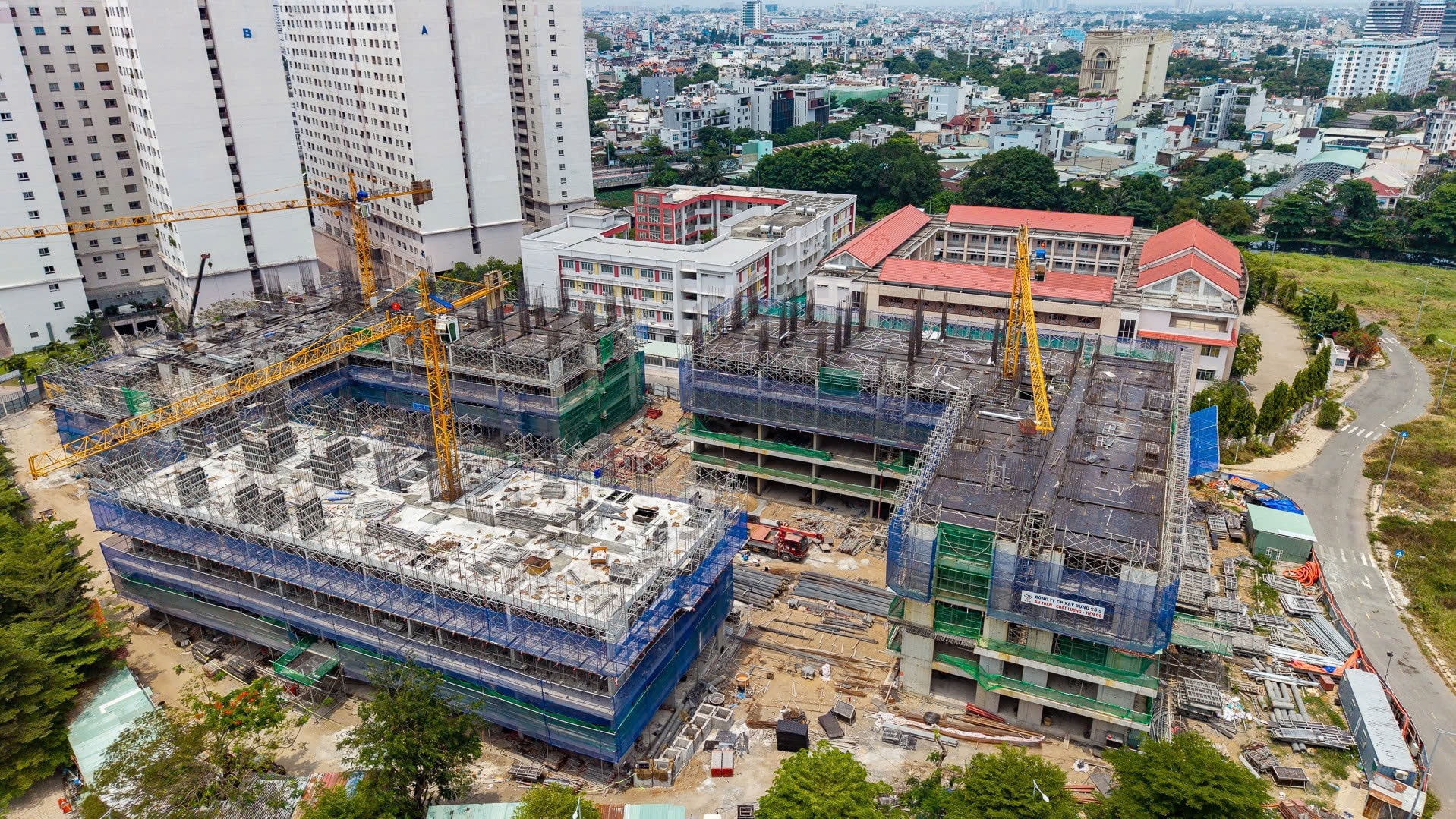 Bộ Xây dựng đề xuất cấp 10.000 tỷ đồng vốn điều lệ làm Quỹ nhà ở Trung ương - Ảnh 1. Bộ Xây dựng đề xuất cấp 10.000 tỷ đồng vốn điều lệ làm Quỹ nhà ở Trung ương - Ảnh 1.