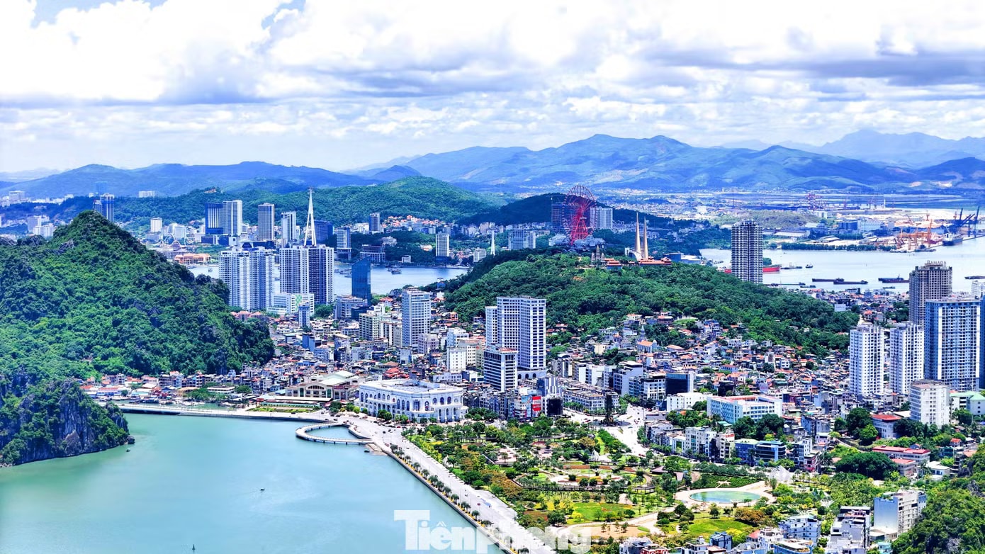Thành phố Quảng Ninh sẽ phát triển theo hướng đô thị xanh, văn minh, hiện đại, giàu bản sắc. Gần 100% hộ dân đồng thuận thành lập thành phố Quảng Ninh - Ảnh 2.