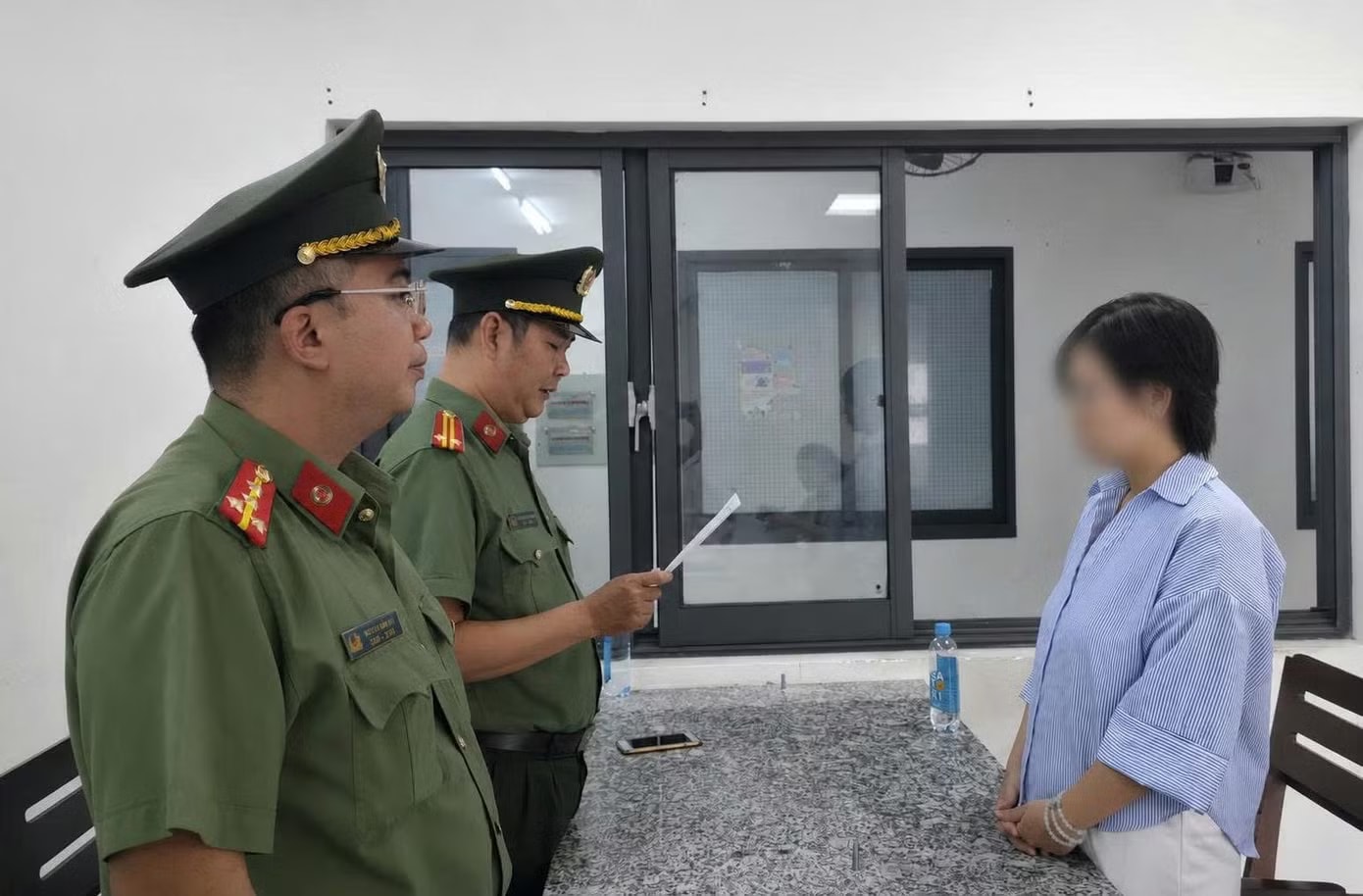 TP.HCM xử phạt 2 trường hợp thi hộ để lấy chứng chỉ tiếng Anh B2 - Ảnh 1.