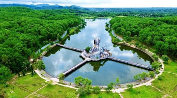 Vùng đất duy nhất Việt Nam nổi tiếng với 9 chúa 13 vua, được Quỹ Quốc tế vinh danh 'Thành phố xuất sắc' về hành động khí hậu