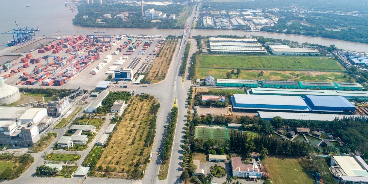 Từ hạ tầng đến đô thị công nghiệp sinh thái: Hướng đi mới của bất động sản công nghiệp Việt Nam- Ảnh 1. Từ hạ tầng đến đô thị công nghiệp sinh thái: Hướng đi mới của bất động sản công nghiệp Việt Nam- Ảnh 1.