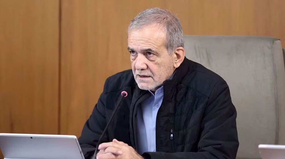 Tổng thống Iran Masoud Pezeshkian. Các quan chức cấp cao Iran đưa ra loạt tuyên bố cứng rắn với Mỹ - Ảnh 1.