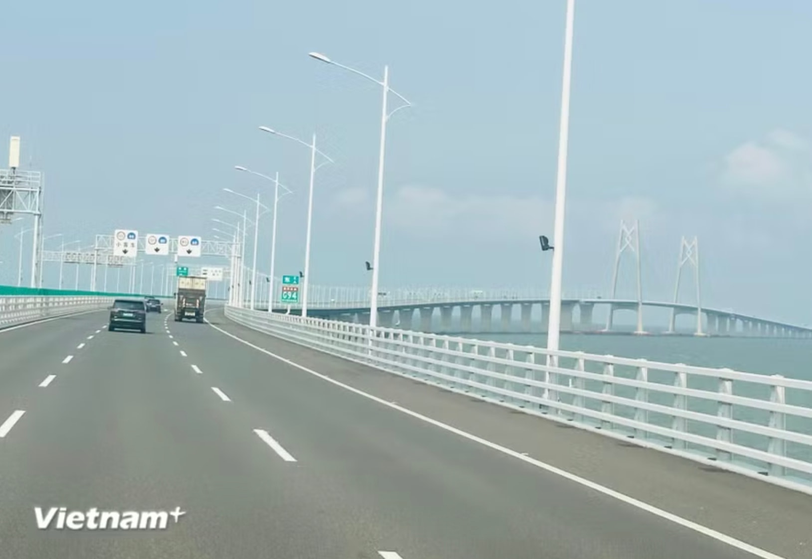 Siêu cầu vượt biển dài nhất thế giới nối liền 3 vùng đất: Cầu - đảo - hầm hội tụ trong một công trình gần 19 tỷ USD- Ảnh 1.