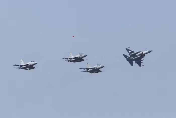 Pakistan đưa phi đội chiến đấu và hàng ngàn binh sĩ tới Ả-rập Xê-út - Ảnh 1.