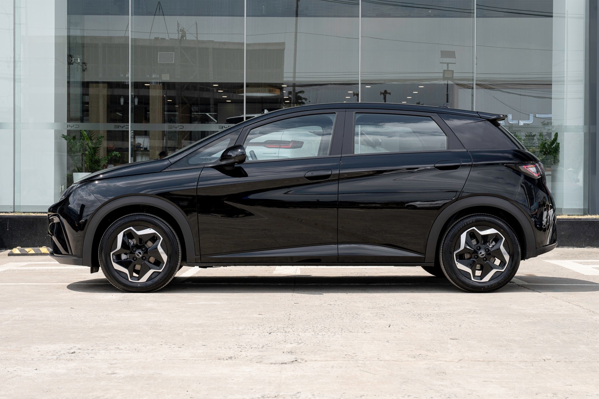 BYD dolphin 4