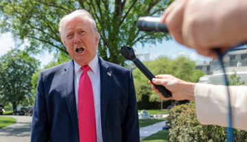 Ông Trump: 'Iran muốn đạt thỏa thuận, nhưng tôi không hài lòng'