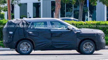 Thêm một chiếc SUV hạng B lộ diện: Dáng vuông như Santa Fe, dài 4,5m, rục rịch thêm bản hybrid?