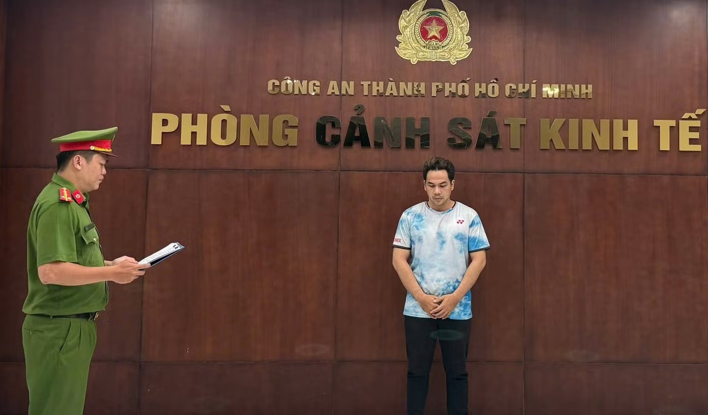 Phá đường dây bán giày giả mạo thương hiệu Nike, Adidas ở TPHCM - Ảnh 3.