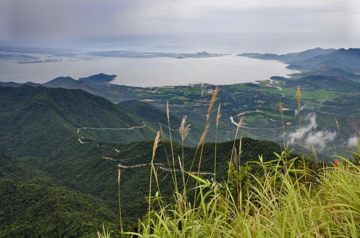 Đỉnh núi cao 1.400m của Việt Nam là nơi mưa nhiều thứ hai thế giới, được ví như 'tiên cảnh xứ Thần Kinh'