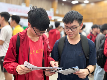 Mỗi sinh viên dưới 22 tuổi được nhận 975.000 đồng/tháng: Ai được hưởng, người tắc xét là gì và áp dụng tại địa phương nào?