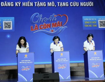 Phó Thủ tướng Phạm Thị Thanh Trà trực tiếp viết đơn đăng ký hiến tạng
