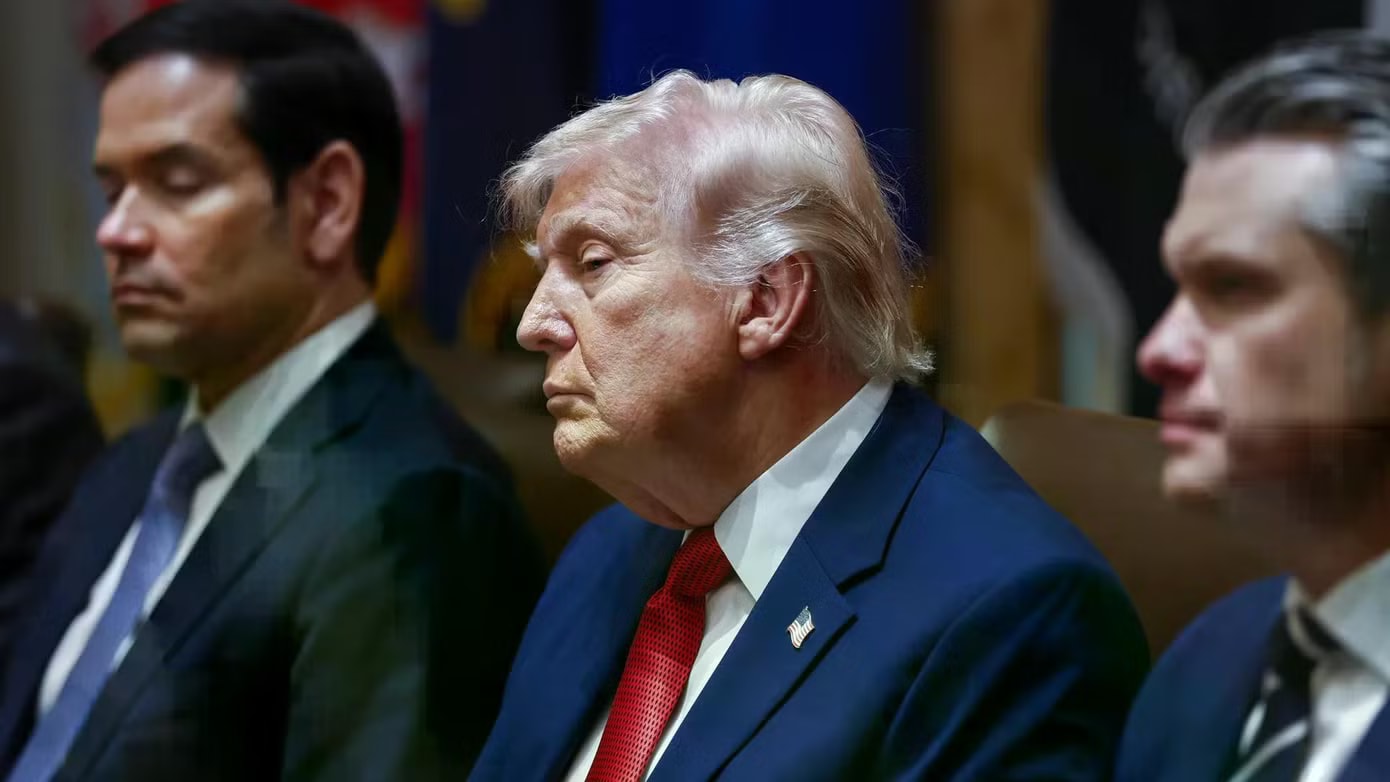 Tổng thống Mỹ Trump triệu tập cuộc họp khẩn sau khi hoãn tấn công Iran - Ảnh 1.