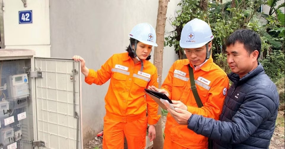 Điện lực miền Bắc phải trả nợ hơn 70.000 tỷ đồng - Ảnh 1.