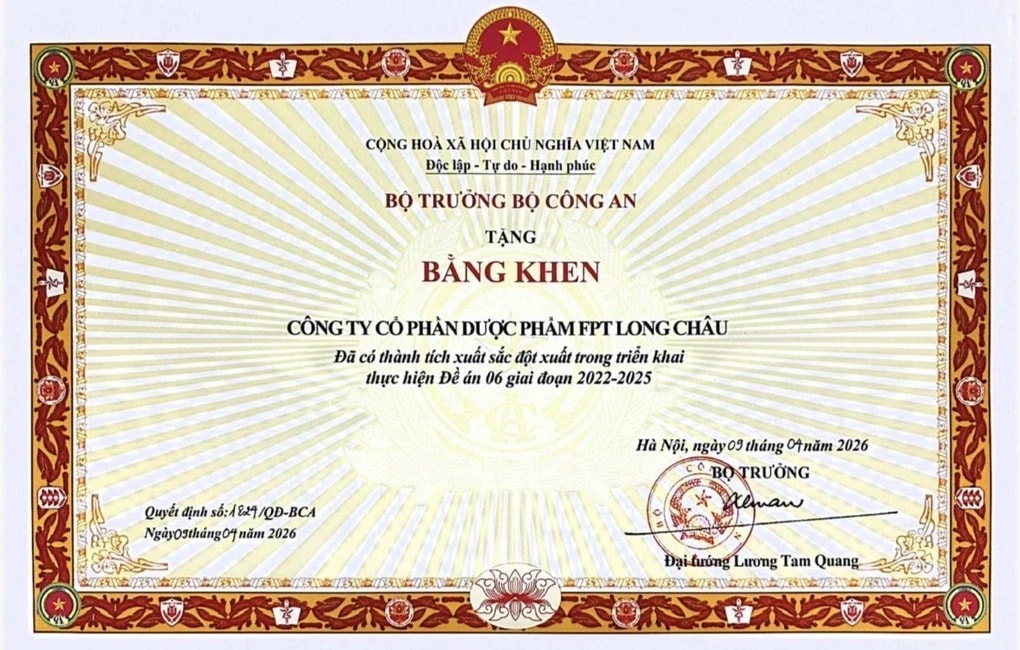 <a style='text-decoration: none;' href='/FPT'>FPT</a> Long Châu nhận bằng khen của Bộ Công an - Ảnh 1.