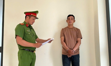 Bắt tạm giam cựu nhân viên ngân hàng Phan Đình Dân