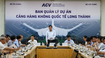 Bộ Xây dựng trực tiếp thị sát sân bay Long Thành, bàn phương án cho tuyến đường sắt 67 tỷ USD