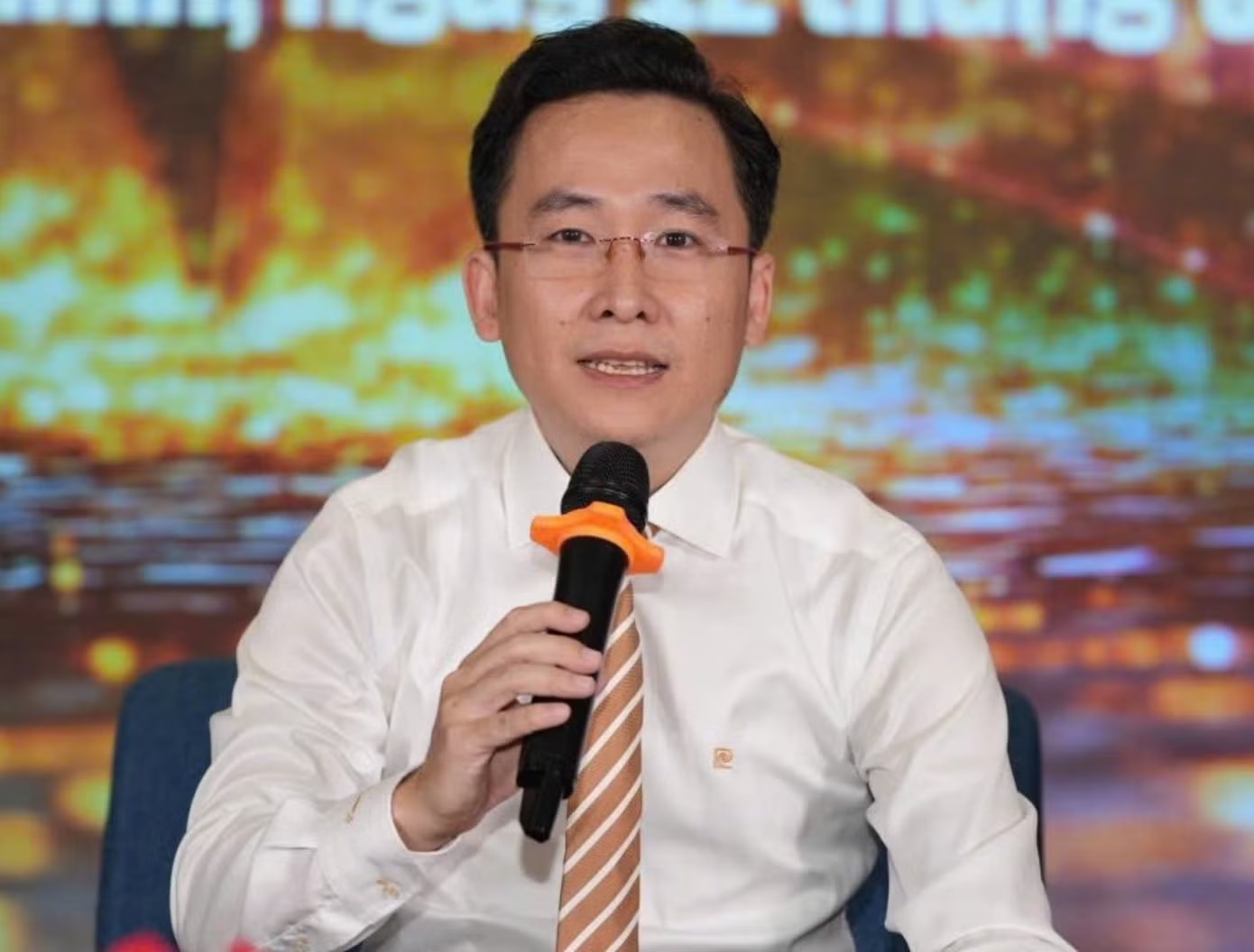 TS. Châu Đình Linh - Giảng viên Trường Đại học Ngân hàng TPHCM. Lãi suất trái phiếu tăng vọt, vì sao ngân hàng hạn hẹp vốn cho vay? - Ảnh 2.