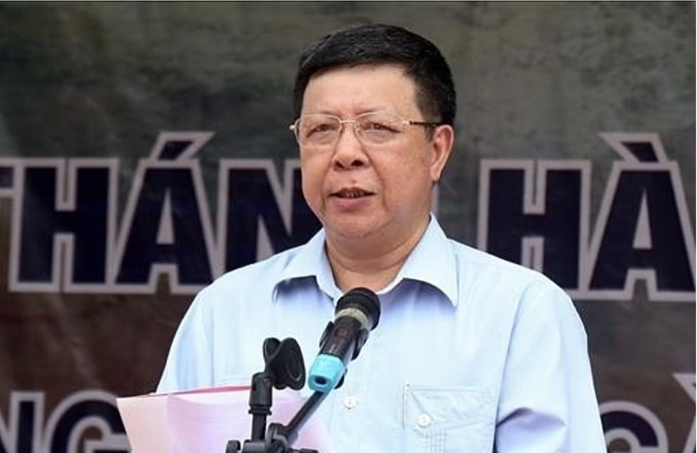 Ông Lê Ngọc Hưng, cựu Phó Chủ tịch UBND tỉnh Lào Cai. Cựu Phó Chủ tịch tỉnh Lào Cai Lê Ngọc Hưng vừa bị khởi tố từng bị phạt hơn 3 năm tù - Ảnh 1.