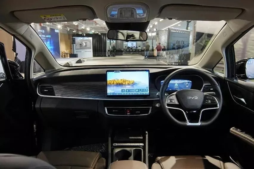 byd-m6-ban-phev-3.jpg