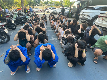 Chính thức: Công bố chuyên án ma túy quy mô ‘khủng’ ở TP. HCM, bắt giữ 140 đối tượng, tịch thu 9kg ma túy tổng hợp, 2 ô tô và nhiều xe máy