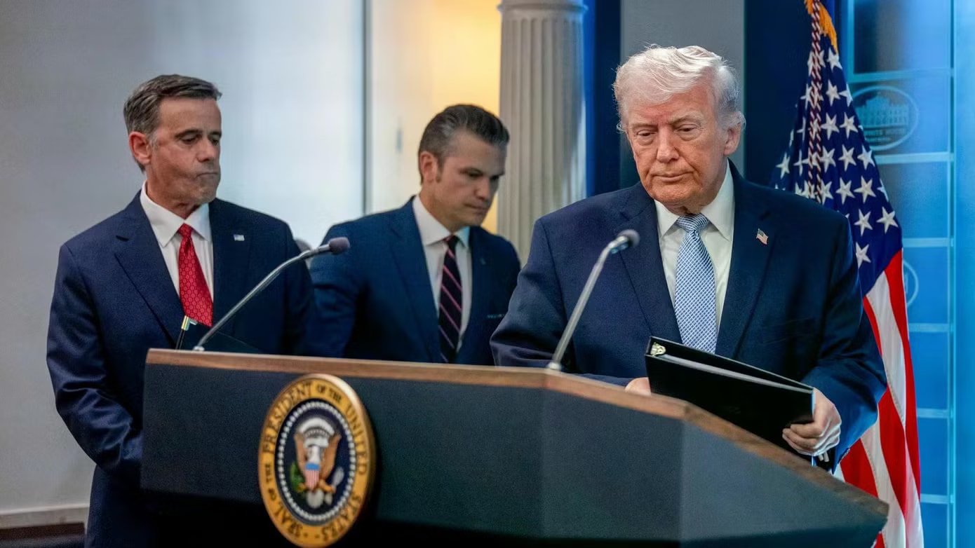 Tổng thống Trump họp khẩn với đội ngũ an ninh, cân nhắc tấn công Iran - Ảnh 1.