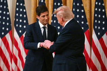 Kevin Warsh chính thức ngồi ghế Chủ tịch Fed, phố Wall theo dõi sát tín hiệu lãi suất