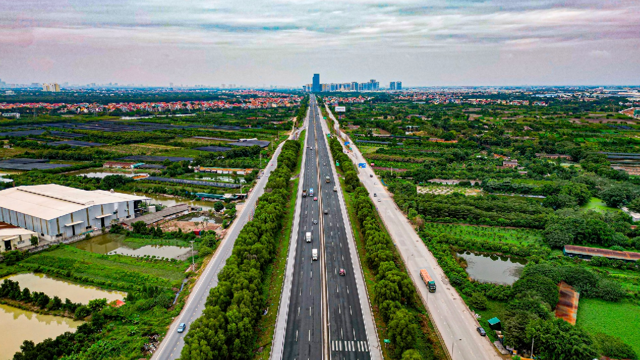 Việt Nam lần đâu tiên xây dựng tuyến cao tốc theo tiêu chuẩn quốc tế, đẹp như châu Âu, vốn đầu tư gần 50.000 tỷ- Ảnh 1. Việt Nam lần đâu tiên xây dựng tuyến cao tốc theo tiêu chuẩn quốc tế, đẹp như châu Âu, vốn đầu tư gần 50.000 tỷ- Ảnh 1.
