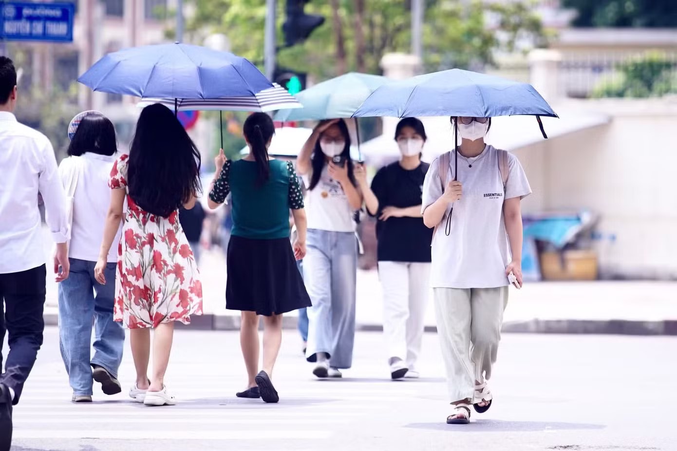 Miền Bắc, miền Trung tăng nhiệt mạnh - Ảnh 1.