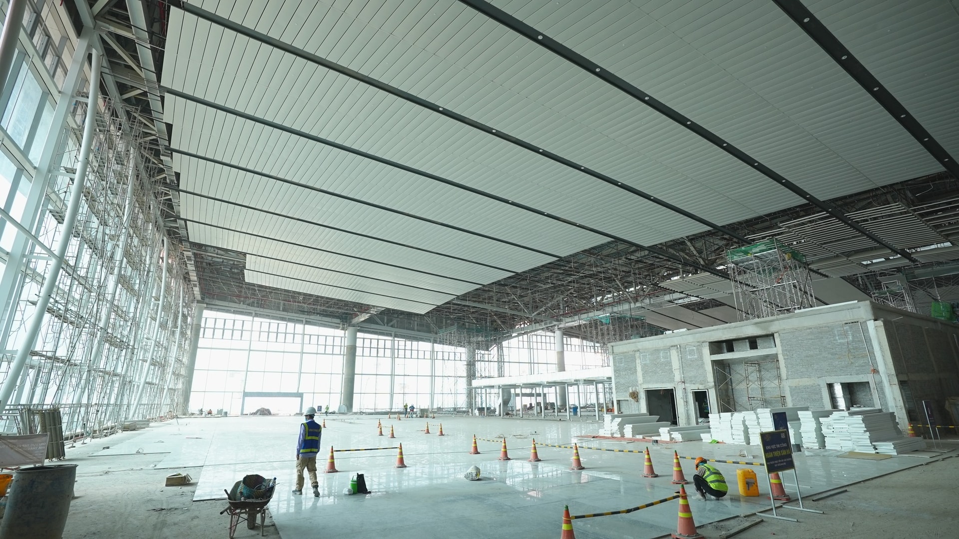 Siêu sân bay lớn nhất Việt Nam đứng trước khó khăn lớn- Ảnh 3.